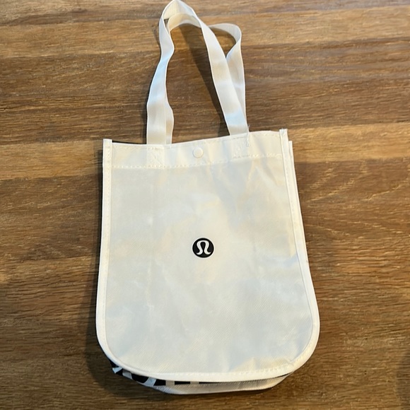 lululemon athletica Handbags - 🔥 hot sale item reusable LuluLemon Shopping Bag